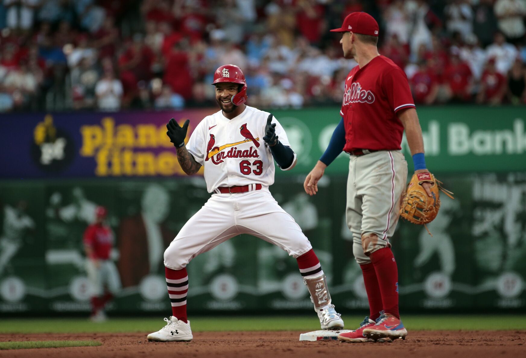 Cardinals host final game against Phillies